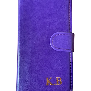 Funda tipo cartera de cuero morado con iniciales para Google, funda personalizada con iniciales, funda para Google Pixel 9 / 9A / Pixel 10 / Pixel 8A / Pixel 10 Pro