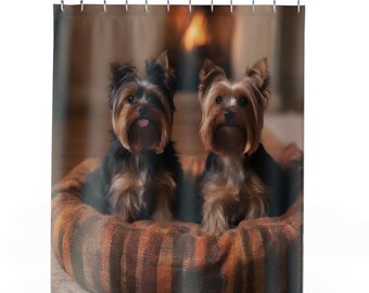 Duo confortable : rideau de douche Yorkie - Doublez la chaleur et l'amour avec deux adorables compagnons au coin du feu. 71 x 74 po. de confort réconfortant