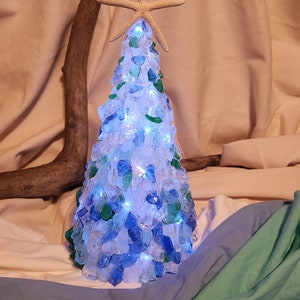 Seeglasbaum mit Lichtern - klar, blau und grün 23 cm