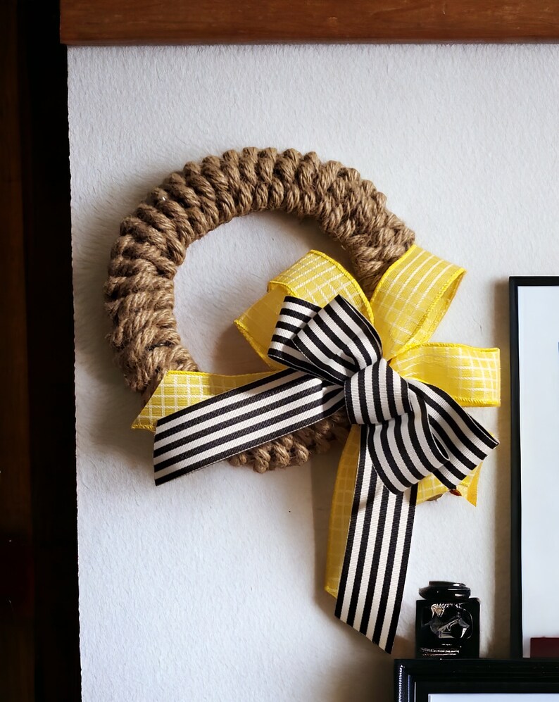 Nautical Jute Rope Wreath Wall Hanging Decorative Rope With Yellow Black Bow Minimalist Design Interior Wall Mini Door Wreath Door Craft image 9