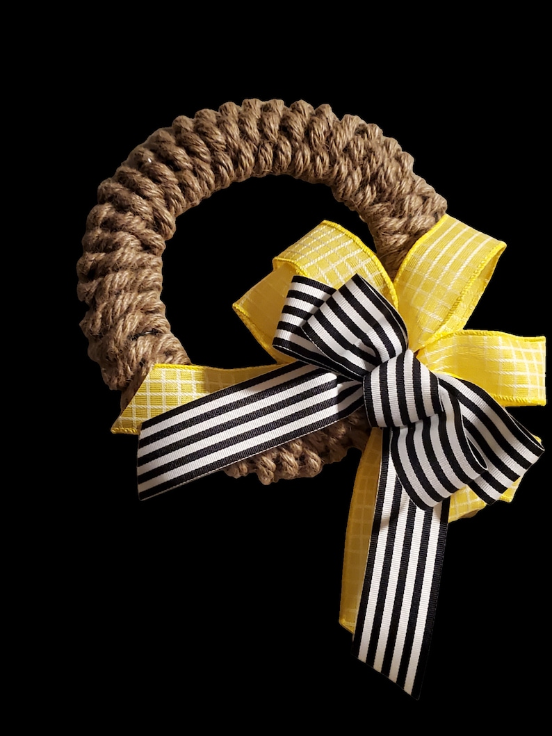 Nautical Jute Rope Wreath Wall Hanging Decorative Rope With Yellow Black Bow Minimalist Design Interior Wall Mini Door Wreath Door Craft image 5