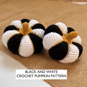 Patrón de calabaza a cuadros: Tutorial de amigurumi de Halloween con decoración gótica (Patrón en PDF)