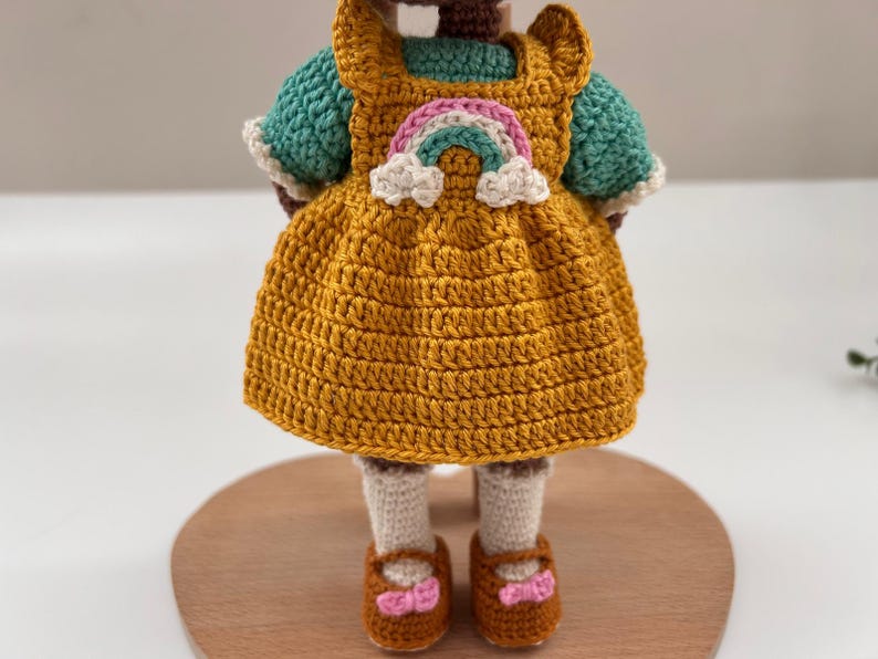 Afro American crochet doll pattern