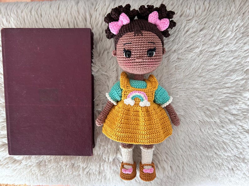 Curly hair crochet doll pattern