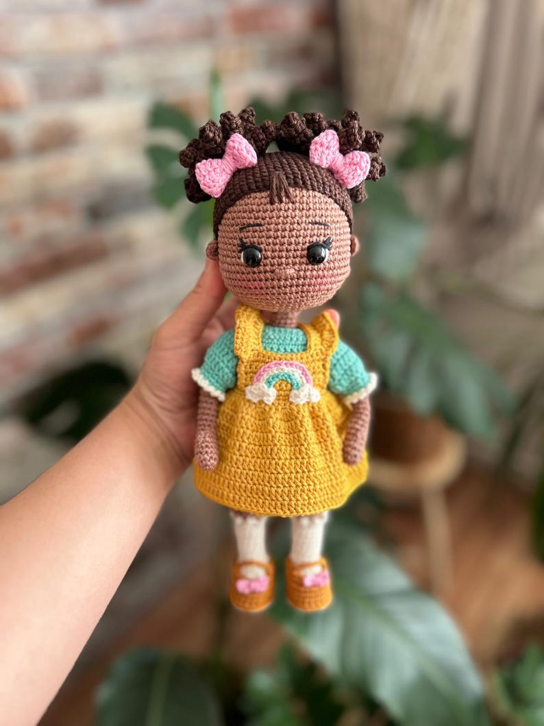 crochet doll pattern with Afro puffs