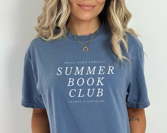 Summer Book Club comfortkleuren vintage geïnspireerde minimale leesgrage t-shirt cadeau voor boekenliefhebbers witte tekst