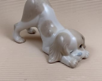 Figura de perro de porcelana de Valencia, adorno de cachorro jugando, fabricado en España