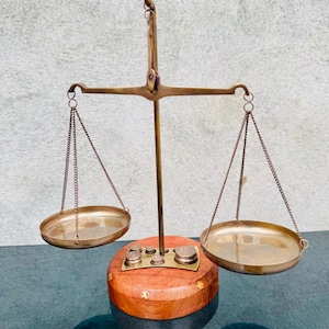 Antique Brass Apothecary Balance Scale | Double Arm Scale with 8 Weights | Vintage Weighing Scale | Lab Decor | 23cm Brass Scale