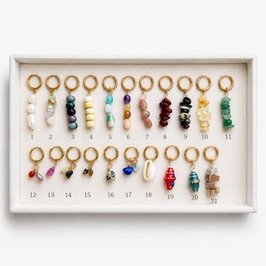 Bikini Anhänger - Echte Naturperlen - Muschel Charm - Handgemachter Schmuck - Bikini Charm - Bikini Charms
