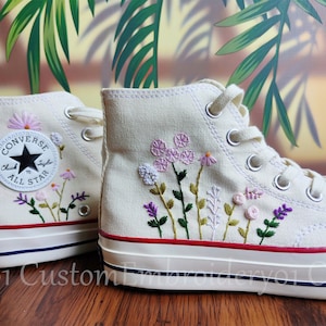 Gepersonaliseerde Converse geborduurde schoenen Converse Chuck Taylor jaren 70 geborduurde bloemen Converse schoenen Beste cadeau voor haar