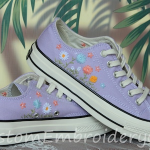 Customized Low-top Converse Embroidered daisy flower Shoes Converse Chuck Taylor 1970s Embroidered Flower Converse Shoes Best Gift for Her