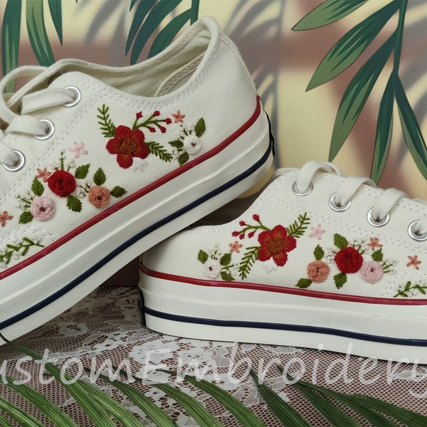 Aangepaste lage Converse geborduurde Rose + bloem schoenen Converse Chuck Taylor jaren 1970 geborduurd beste cadeau voor haar