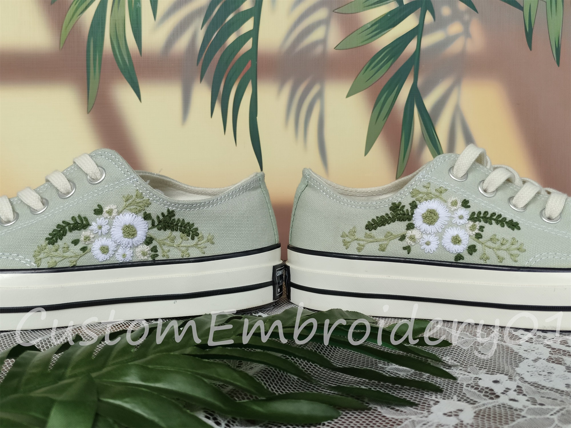 Customized Low-top Converse Embroidered Baby's Breath +