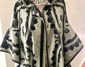 Vintage Etro Paisley Hooded Poncho, Italian Designer Y2K Boho Rain Wind Jacket Cape