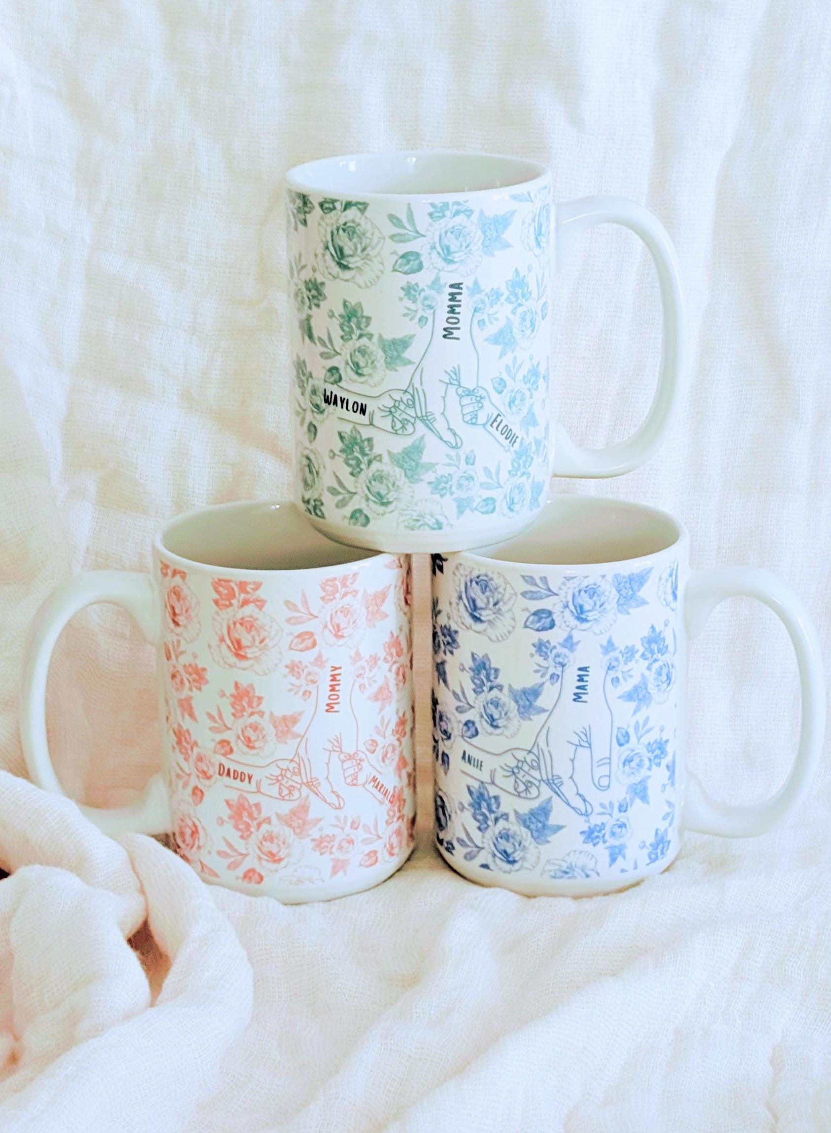 Custom Family Mug Personalized Hand Sign Mug with Names Floral Parent & Kids Coffee Cup Gift for Mom Dad Grandma Grandpa Unique Family Gift