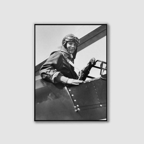 Amelia Earhart Wall Art, Black and White Art, Wall Decor, Digital Prints, Printable Art, Famous Poster, DIGITIAL DOWNLOAD