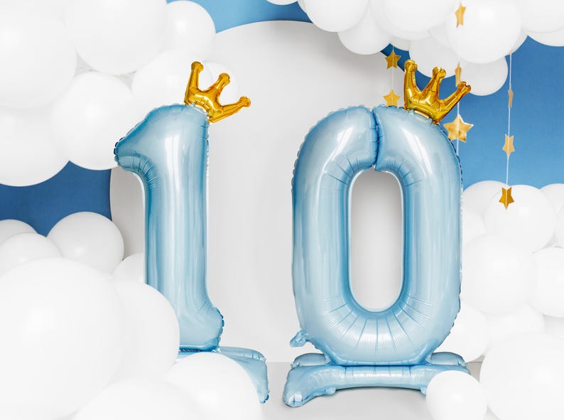 Blaue Zahl 1 als Kronen-Luftballon: Prinz, erster Geburtstag Bild 6