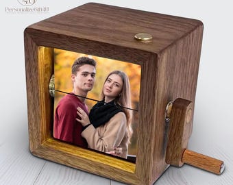 Custom Flip Book Frame Animation Machine – Mechanical Hand Motion Photo Album, Black Walnut Handicraft, Creative Gift for Home Decor