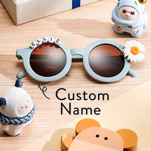 Okulary przeciwsłoneczne dla dzieci Daisy z imieniem, spersonalizowane okulary przeciwsłoneczne z motywem kwiatowym dla dziewczynek, prezent urodzinowy dla malucha, okulary przeciwsłoneczne z filtrem UV na lato