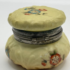 Kitsch container, pot, ink well, jar, flowers