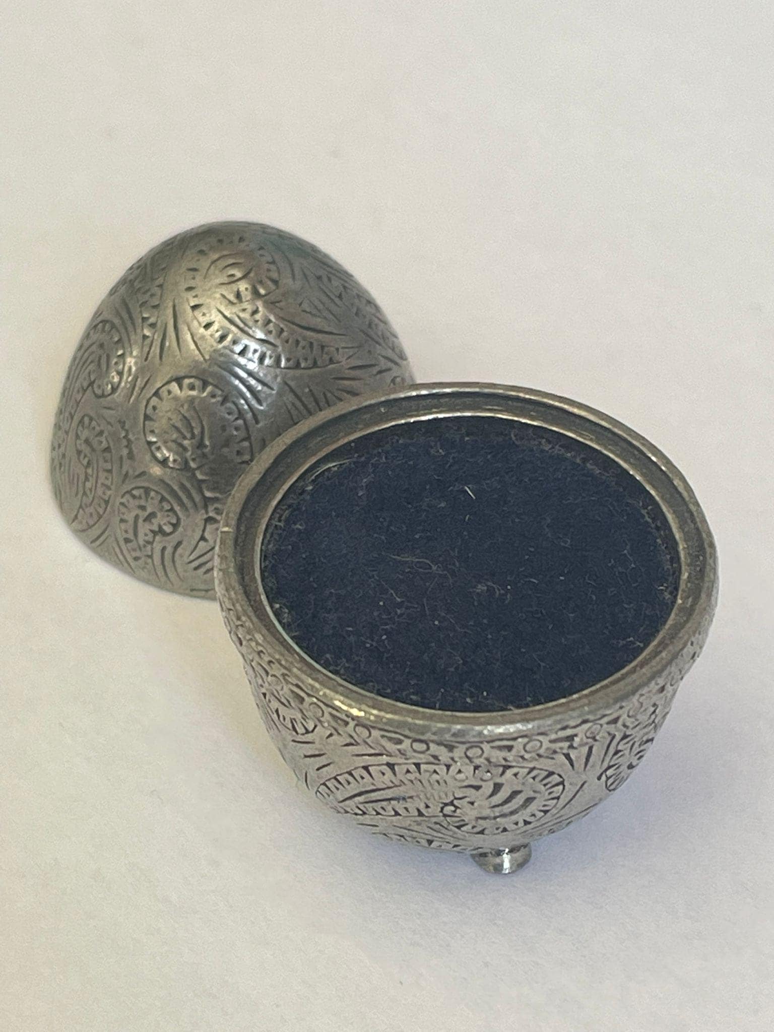 Beautiful Pewter A E Williams Vintage Egg Shaped Pin Cushion
