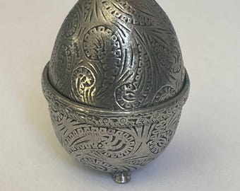 Beautiful Pewter A E Williams Vintage Egg shaped pin cushion, gifts for sewing