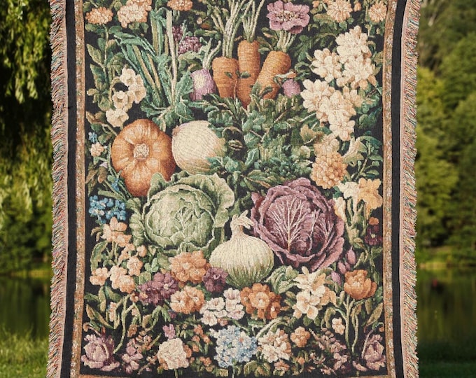Vegetable Garden Tapestry Blanket – Woven Throw with Rustic Garden Vegetables and Floral Border, Cottagecore Farmhouse Decor, Gardener Gift