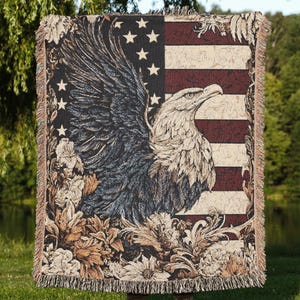 American Eagle Tapestry Blanket – Patriotic Jacquard Woven Throw with US Flag and Bald Eagle, Rustic Americana Decor, 4th of July Gift