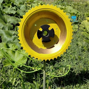 Metal flower