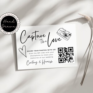 Erfassen Sie die Liebe Hochzeit QR-Code Kartenvorlage | Handgezeichnete, skurrile, kritzelnde Kunst Illustration In Canva bearbeitet | EXTRA