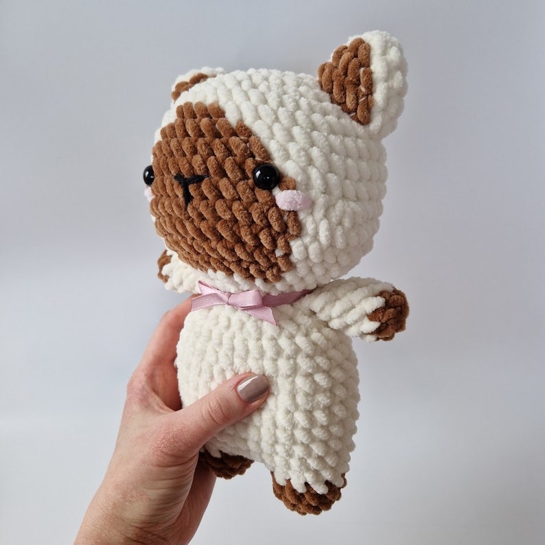 Entzückende gehäkelte Calico-Kätzchenkatze, handgemachter Amigurumi-Plüsch Bild 8