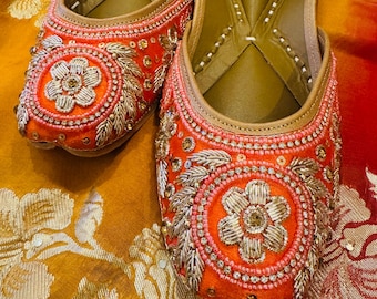Oranges Traditionelles Punajabi Jutti/ Khussay/ Mojari