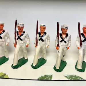 Lot of 5 Vintage 1930s BARCLAY Manoil Dimestore Toy Soldiers #B51