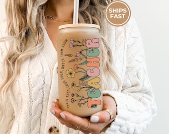 Personalisierter Lehrer Becher, Benutzerdefinierte Lehrer Wertschätzung Geschenk, Benutzerdefinierte Glas mit Strohhalm, Kaffeeglas für Lehrer, Eiskaffeetasse mit Deckel