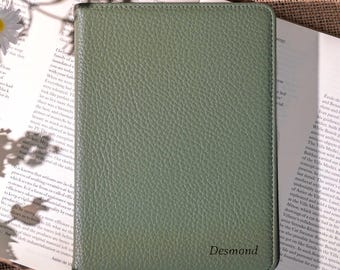 Personalized Green Leather Kindle Case, Custom Monogram Kindle Paperwhite Cover, Elegant PU Leather Kindle Sleeve, Gift for Book Lovers
