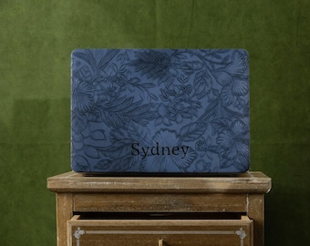 MacBook Tasche aus Veganem Leder mit Prägung in Blau und Blau mit Namen