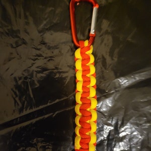 Carabiner Paracord Keychain