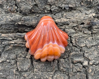 Natural Laguna Agate Sea Shell Carving: Handmade Gemstone (25*24*6mm)