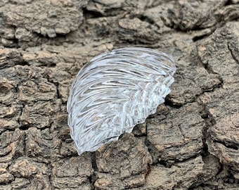 Hand Carved Clear Crystal Quartz Leaf: Jewelry Making Gemstone (37*21*11mm)