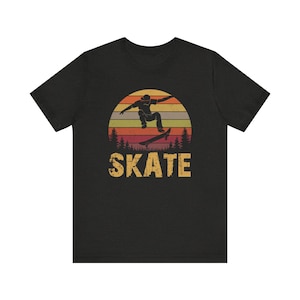 Retro Skateboarder T-Shirt - Vintage Sunset Skateboarding Tee