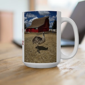 Lustige Emu Tasse mit roter Scheune für australischen Emu Liebhaber zum Geburtstag oder als Geschenk zu Valentinstag. Niedliches humorvolles Geschenk für Emu Bauer.
