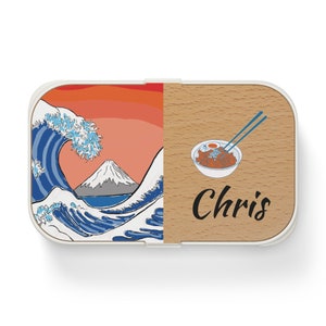Die personalisierte Bento-Lunchbox mit The Great Wave Off Kanagawa enthält Besteck, Gummiband und bewegliches Fach und ist BPA-frei.