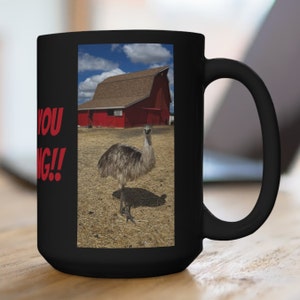 Tasse d'émeu drôle avec grange rouge pour les amateurs d'émeu australiens pour un anniversaire ou un cadeau de Saint-Valentin. Cadeau humoristique mignon de grand oiseau pour le fermier d'émeu.