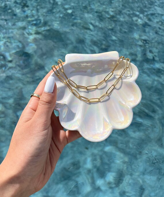 Water store resistant necklace