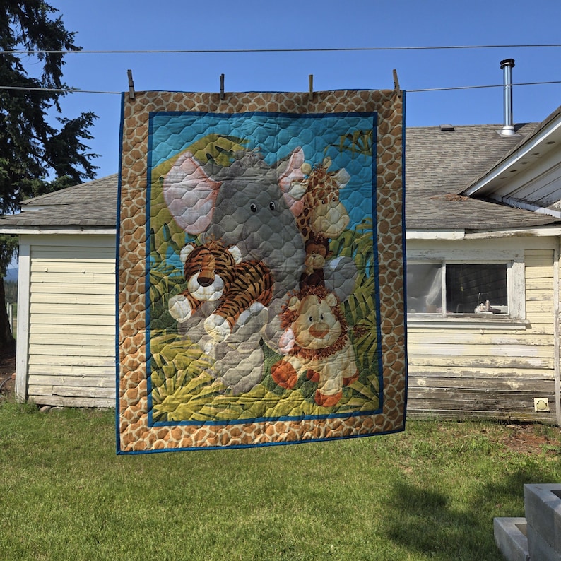Jungle Animals Baby Quilt, Baby Quilt, Elephant Quilt, Toddler Quilt ...