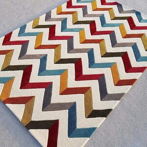 Hand Tufted Wool Rug: Modern Zig Zag Multicolor Design