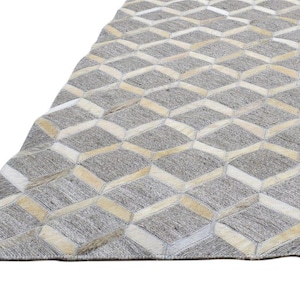 Grey-Beige Cowhide Rug – Handmade Cow Skin Hair-On Leather Patchwork Carpet for Living Room Decor