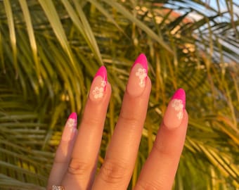 PRESS ON NAILS| handmade| pink flower nails| Barbie pink nails |reusable press on nails| coconut girl nails| tropical flower nails