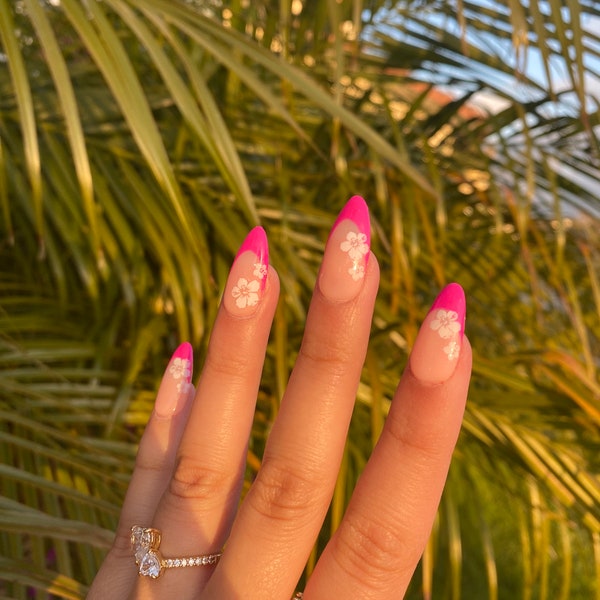 PRESS ON NAILS| handmade| pink flower nails| Barbie pink nails |reusable press on nails| coconut girl nails| tropical flower nails