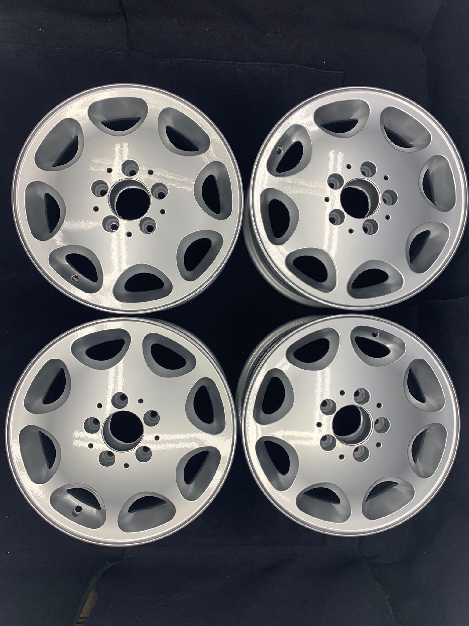 Mercedes W124 8 Holes Sportline Alloy Wheels 7jx15 ET41 1244011902